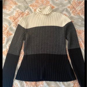 Junior sweater